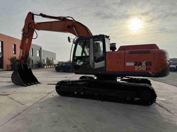 Hitachi ZX250LC-3