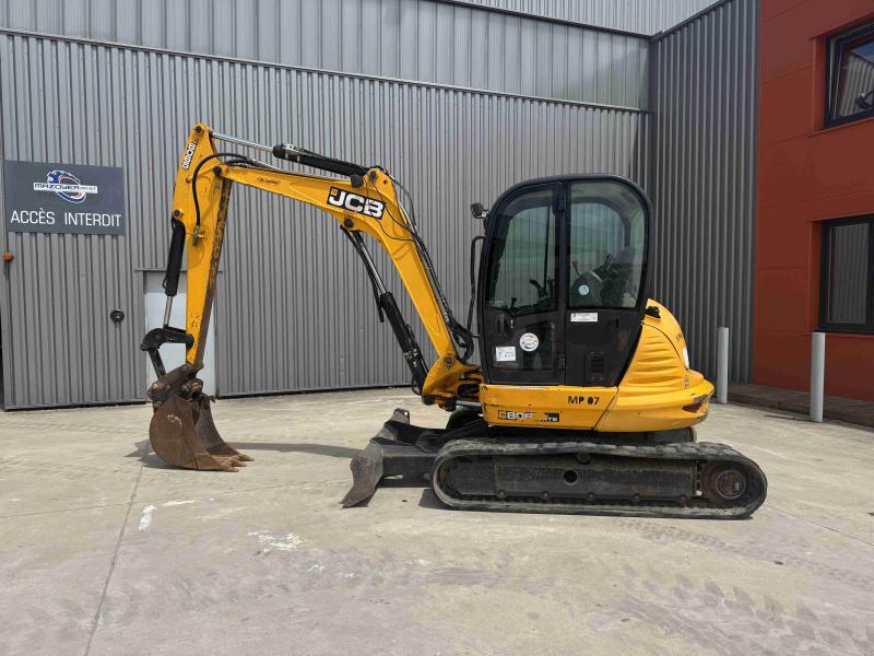 Jcb 8065